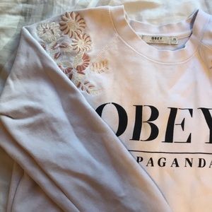 ✨obey long sleeve